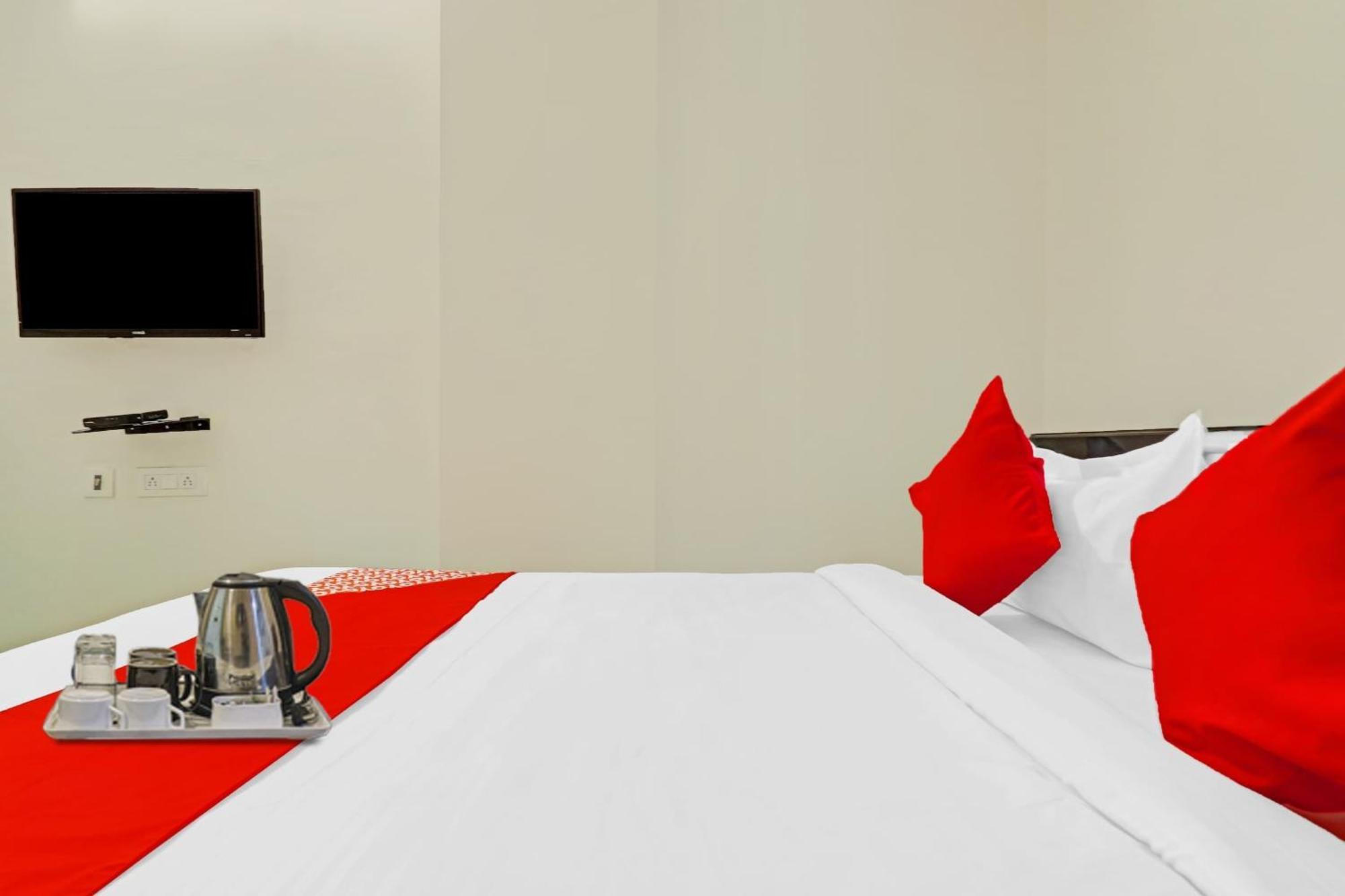 היידראבד Oyo Happy Stay Hotels מראה חיצוני תמונה