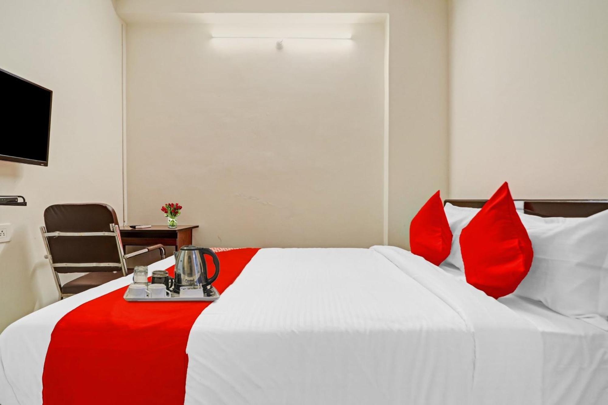היידראבד Oyo Happy Stay Hotels מראה חיצוני תמונה