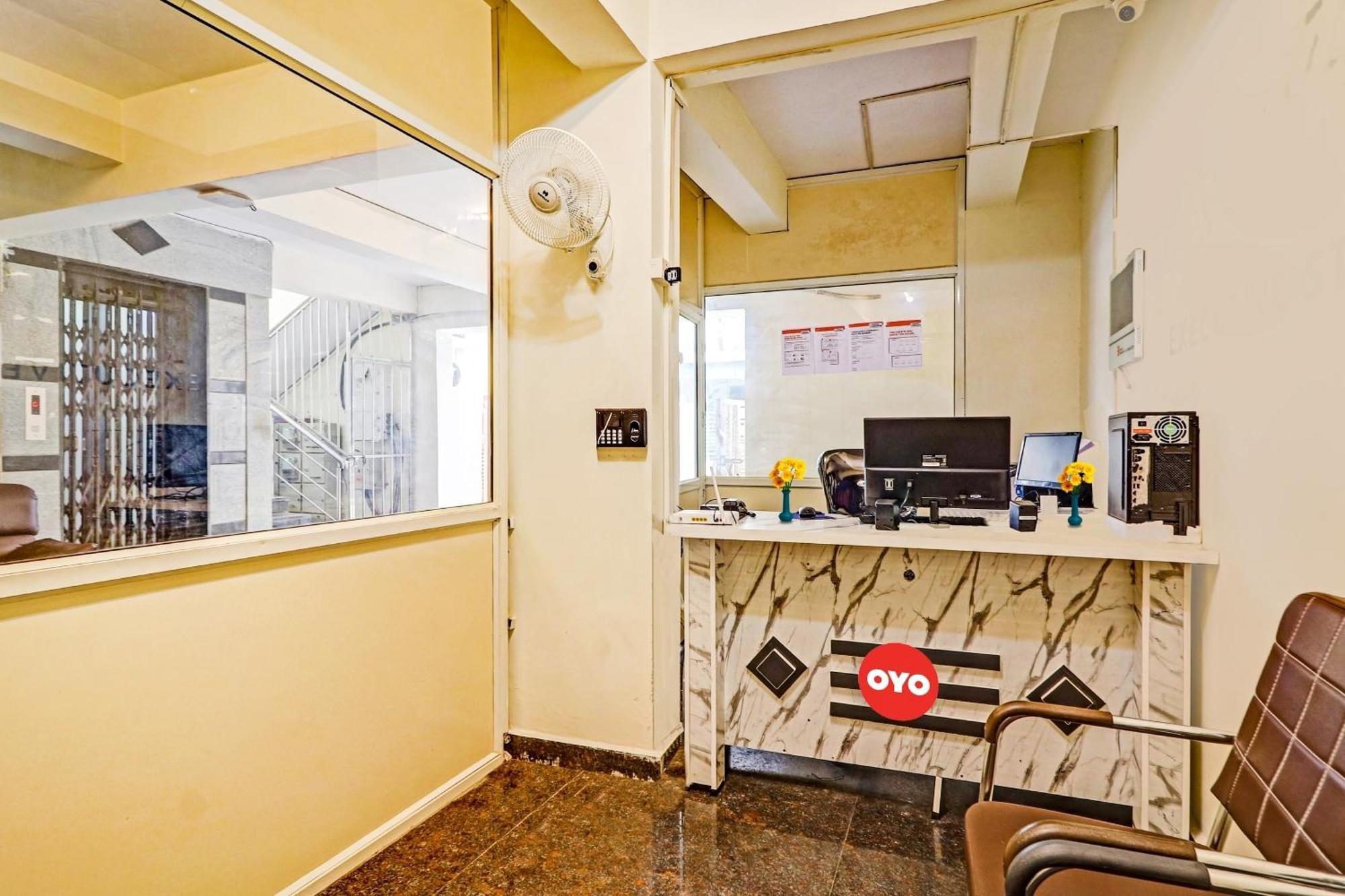 היידראבד Oyo Happy Stay Hotels מראה חיצוני תמונה